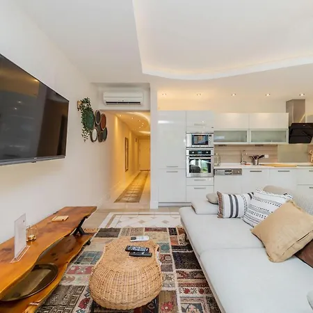 Stunning Central Flat In Alanya With Shared Pool Alanya