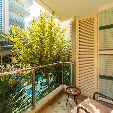 Stunning Central Flat In Alanya With Shared Pool Apartament