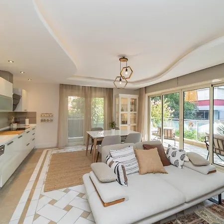 Stunning Central Flat In Alanya With Shared Pool * Alanya